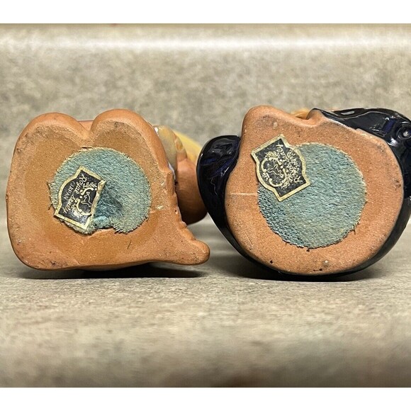 ROYAL SEALY MUSICIAN SET 2 BOY GIRL TERRACOTTA POTTERY Flute Accordion FIGURINES - Picture 8 of 10